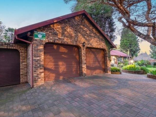 4 Bedroom House in Allens Nek
