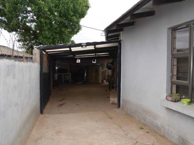 4 Bedroom House in Aloevale