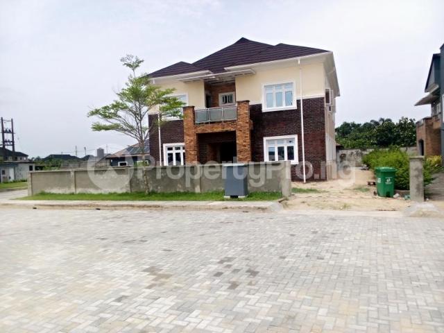 4 Bedroom House in Along Lekki Expressway Lekki Lagos | House for sale in lekki | House in lekki | 4 Bedroom | PropertyPro Nigeria