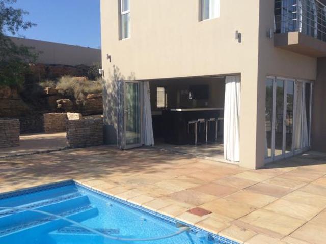 4 Bedroom House in Aqua Vista