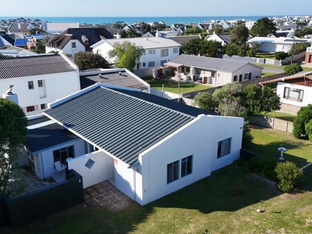 4 Bedroom House in Arniston