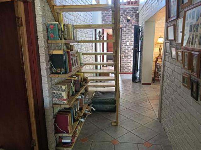 4 Bedroom House in Aston Bay