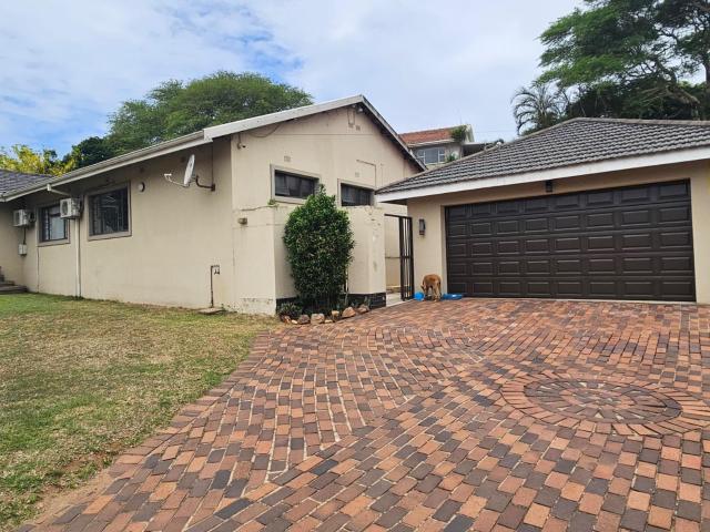 4 Bedroom House in Athlone Park