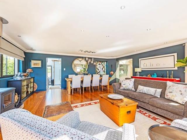 4 Bedroom House in Aurora