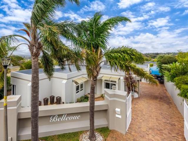 4 Bedroom House in Aurora