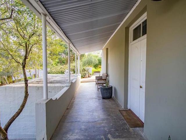 4 Bedroom House in Aurora
