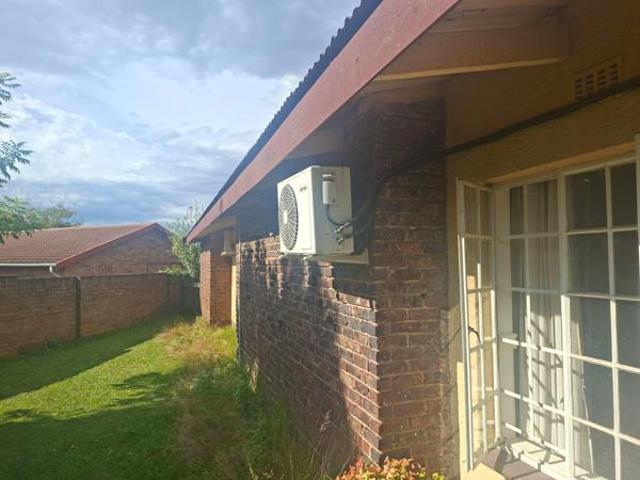 4 Bedroom House in Aviary Hill