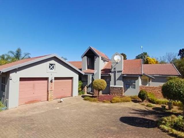 4 Bedroom House in Aviary Hill