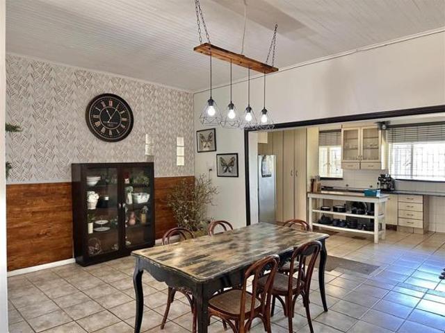 4 Bedroom House in Aviary Hill