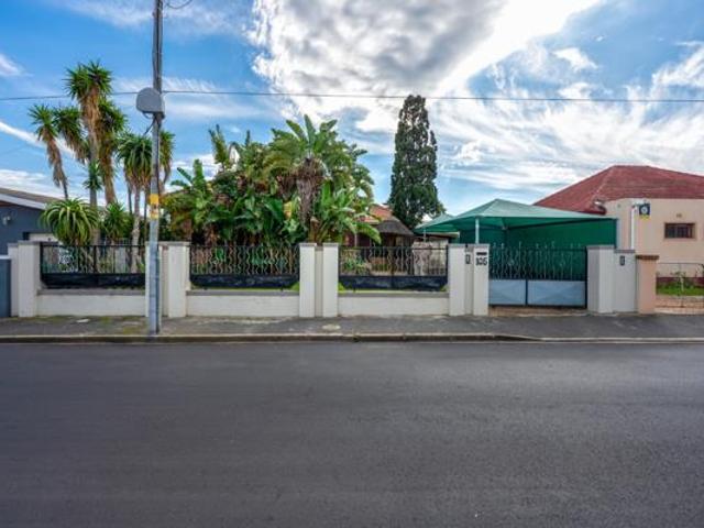 4 Bedroom House in Avondale
