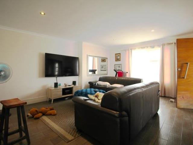 4 Bedroom House in Bothasig