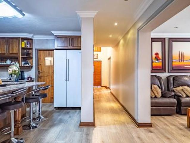 4 Bedroom House in Bougainvillea Estate
