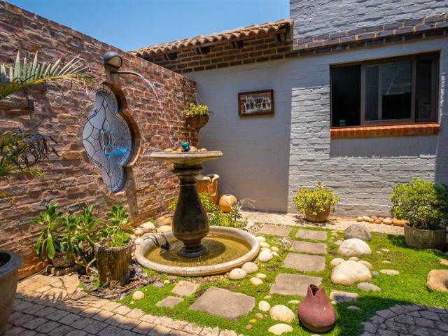 4 Bedroom House in Boardwalk Manor