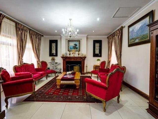 4 Bedroom House in Boardwalk Manor