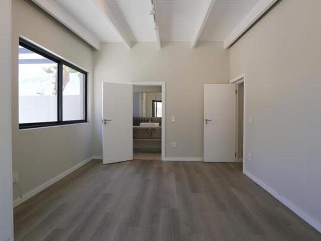 4 Bedroom House in Bokkemanskloof