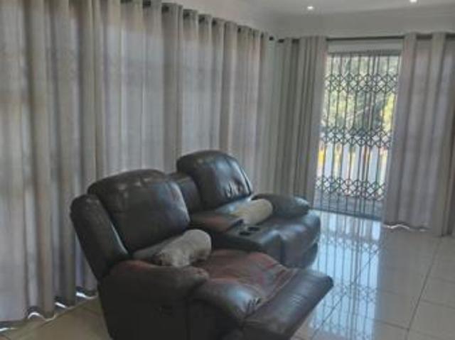 4 Bedroom House in Bombay Heights