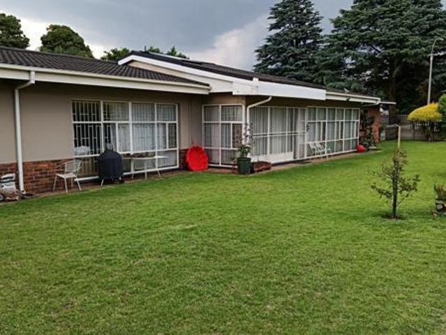 4 Bedroom House in Bonaero Park