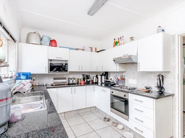 4 Bedroom House in Bordeaux