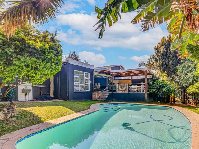 4 Bedroom House in Bordeaux