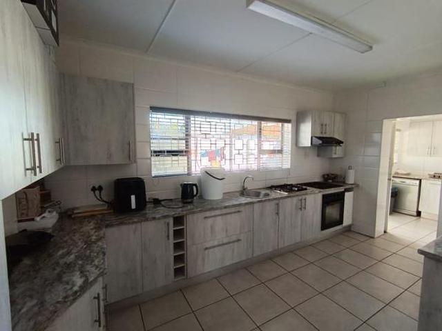4 Bedroom House in Baysville