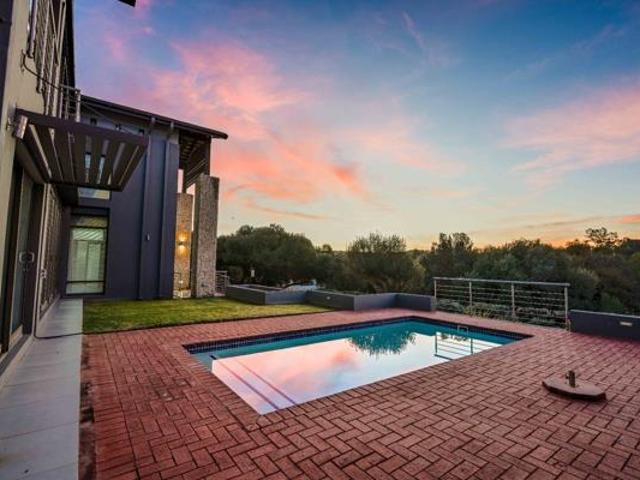 4 Bedroom House in Bayswater