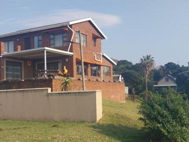 4 Bedroom House in Bazley Beach