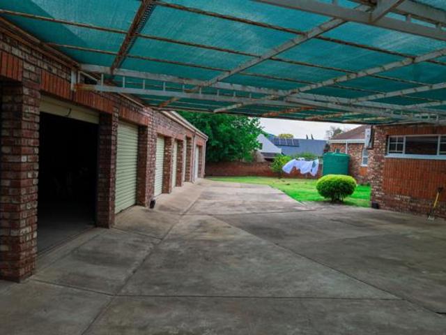 4 Bedroom House in Balmoral