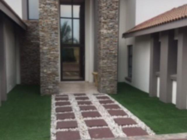 4 Bedroom House in Bankenveld