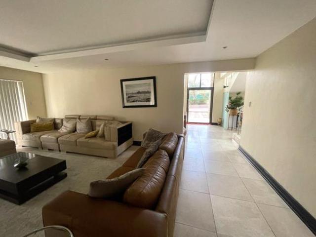 4 Bedroom House in Bankenveld