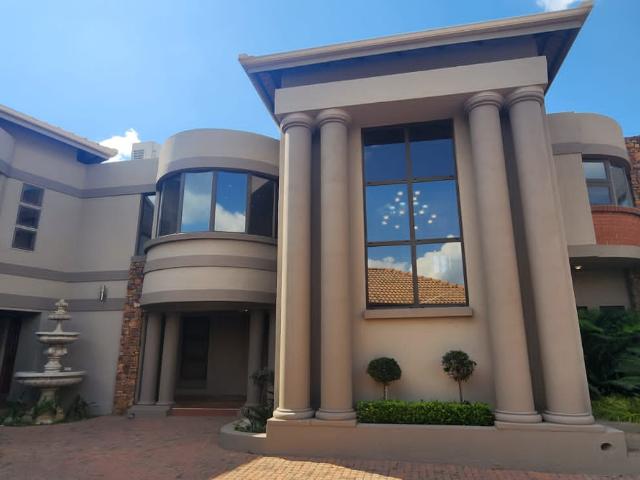 4 Bedroom House in Bankenveld