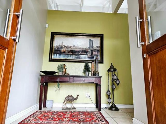 4 Bedroom House in Bankenveld