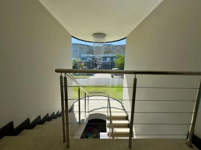 4 Bedroom House in Baronetcy Estate
