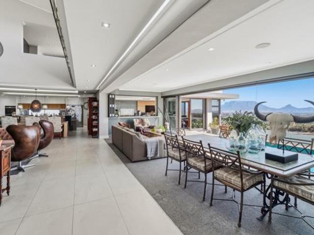 4 Bedroom House in Baronetcy Estate