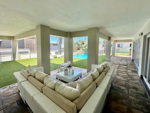 4 Bedroom House in Baronetcy Estate