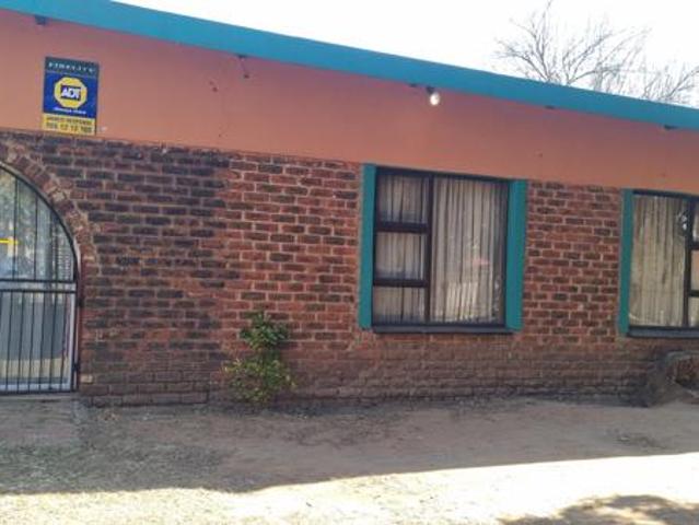 4 Bedroom House in Barry Hertzog Park
