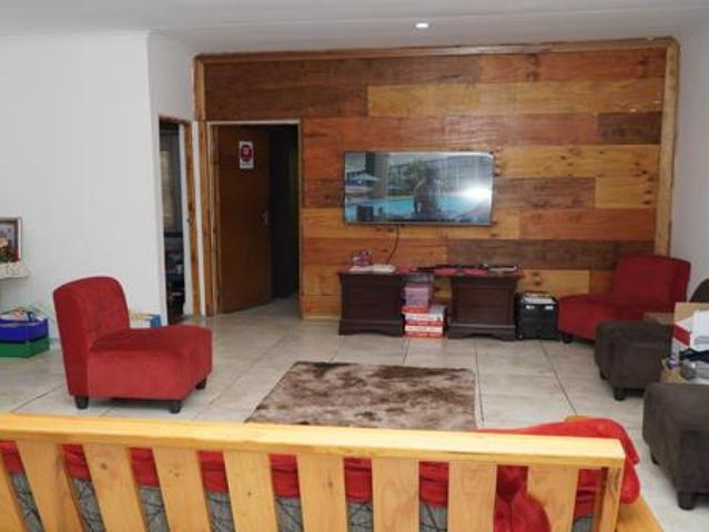 4 Bedroom House in Bethelsdorp