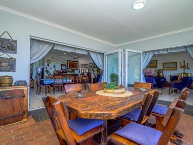 4 Bedroom House in Beverley Hills Estate