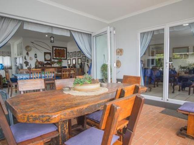 4 Bedroom House in Beverley Hills Estate