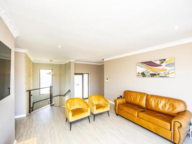 4 Bedroom House in Beacon Bay