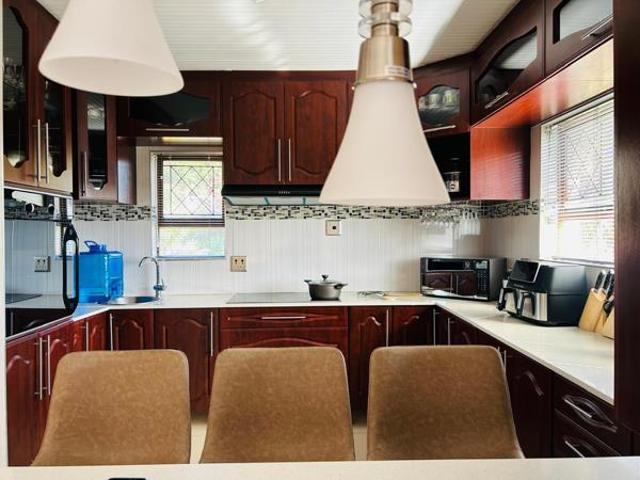 4 Bedroom House in Beacon Bay North