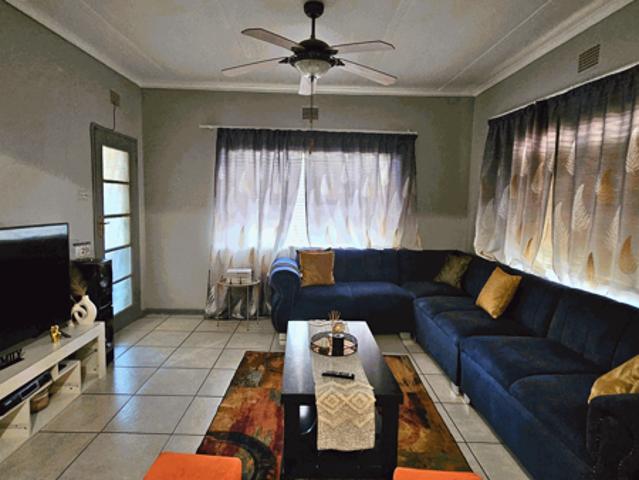 4 Bedroom House in Beaconsfield