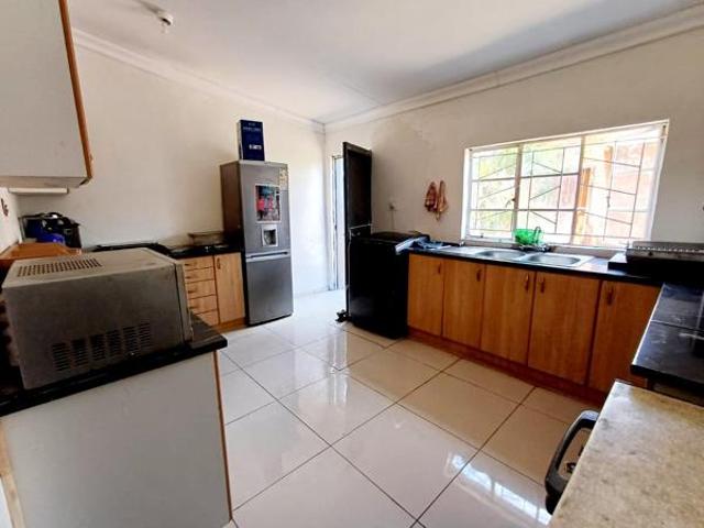 4 Bedroom House in Beaconsfield
