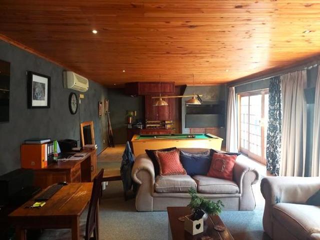 4 Bedroom House in Beaufort West