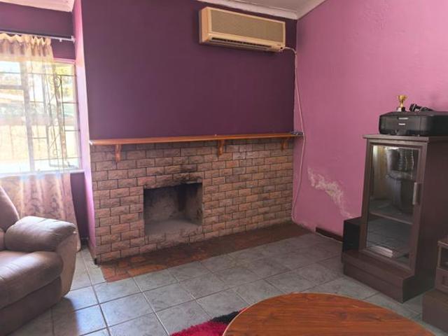 4 Bedroom House in Beaufort West