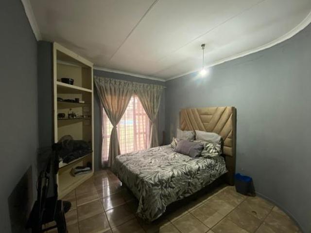 4 Bedroom House in Bedworth Park