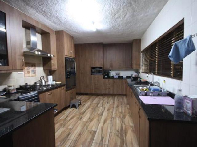 4 Bedroom House in Bedworth Park