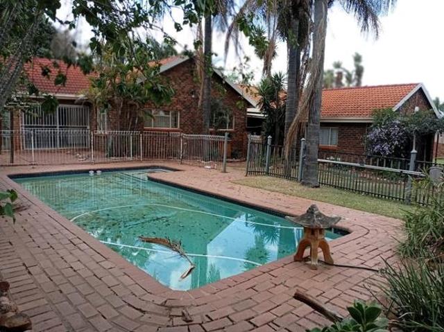 4 Bedroom House in Bela Warmbaths