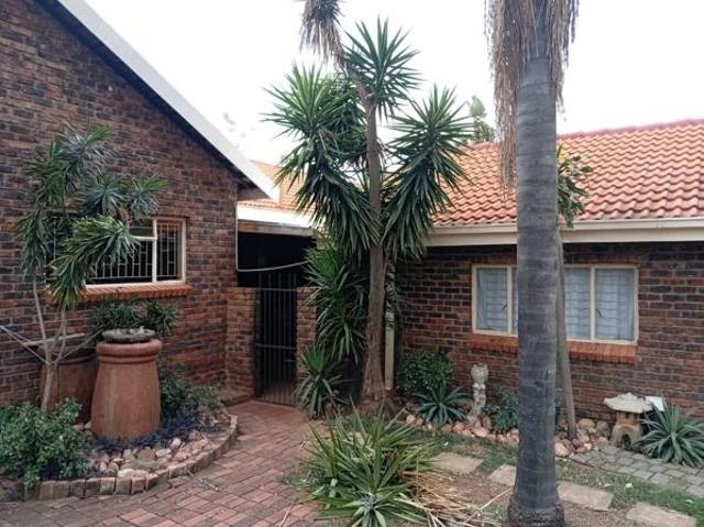 4 Bedroom House in Bela Warmbaths