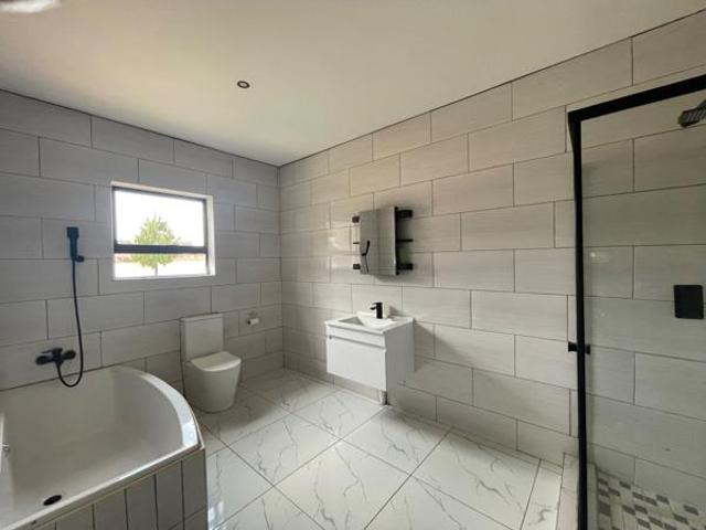 4 Bedroom House in Belfast
