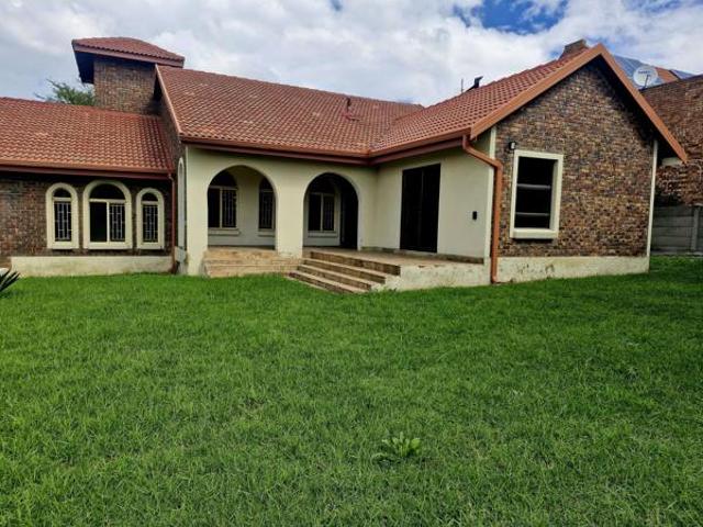 4 Bedroom House in Ben Fleur